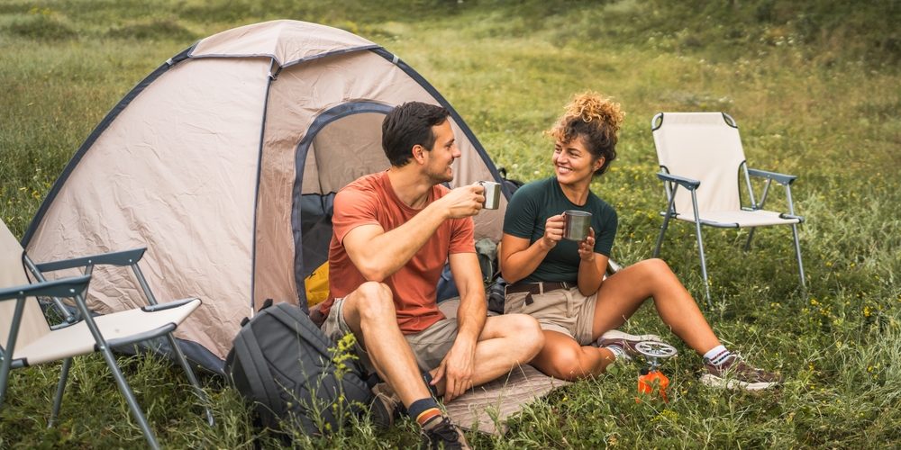 Couple,In,Love,Sit,On,The,Grass,Enjoy,Camp,With